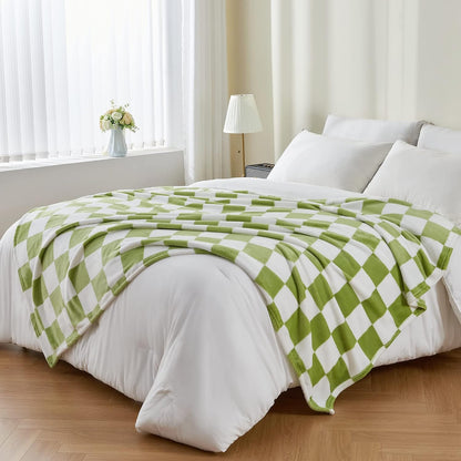 Checkered Throw Blanket for Couch, Soft & Cozy Fleece Flannel Blanket with Checkerboard Grid Home Decor, Checkered Green, 50X60 Inches