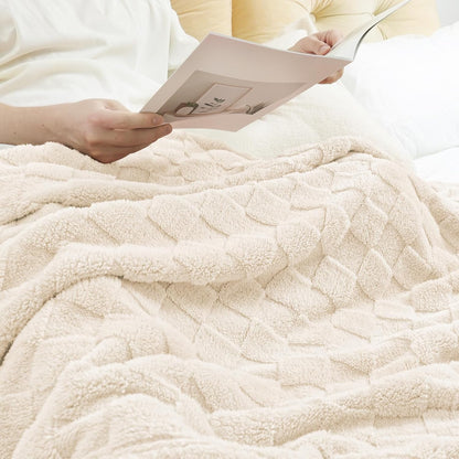 Ivory Fleece Throw Blanket for Couch - Lightweight, Super Soft, and Warm Checkered Design, 50x60 Inches, Ideal for All Seasons