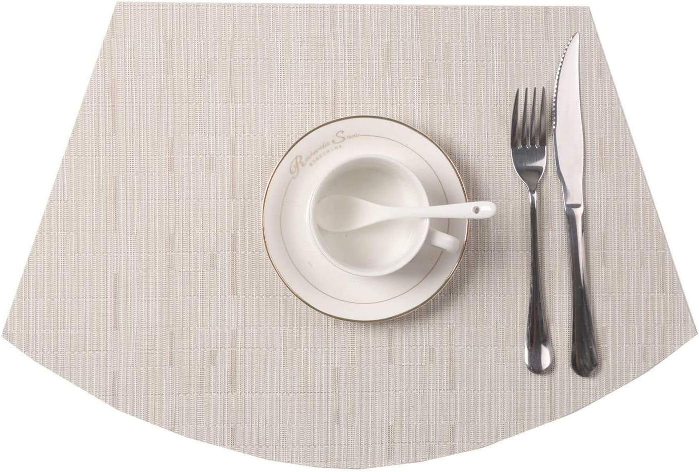 Small round Table Placemats Set of 5 Wedge Shaped Place Mat with Centerpiece round Mat Heat Resistant Table Mats Washable (5, Beige)