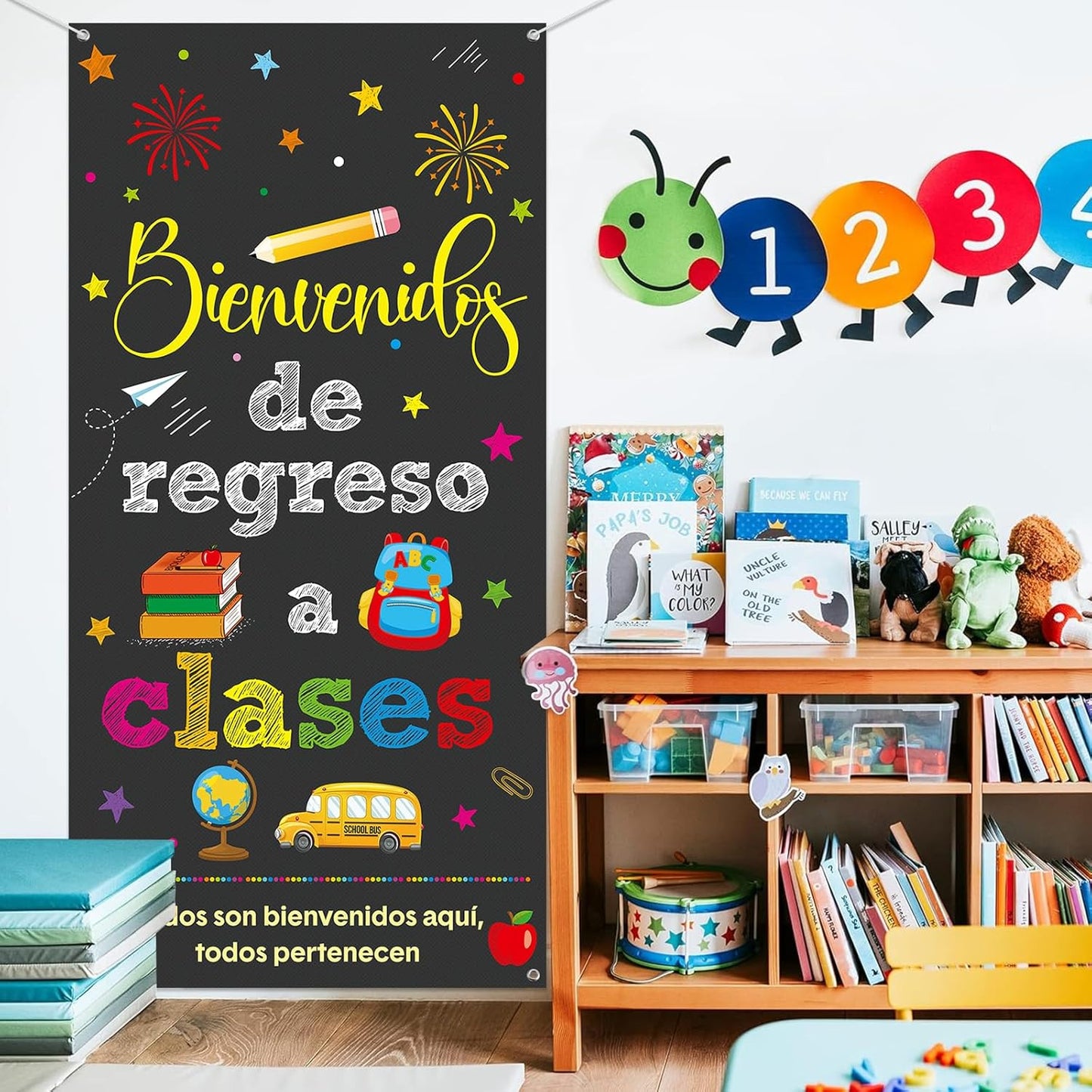Bienvenidos De Regreso a Clases Banner Spanish Welcome Back to School Banner Door Cover Polyester Hanging Banner Backdrop Porch Sign for First Day of School Classroom Decorations, 70.8 X 35.4Inch