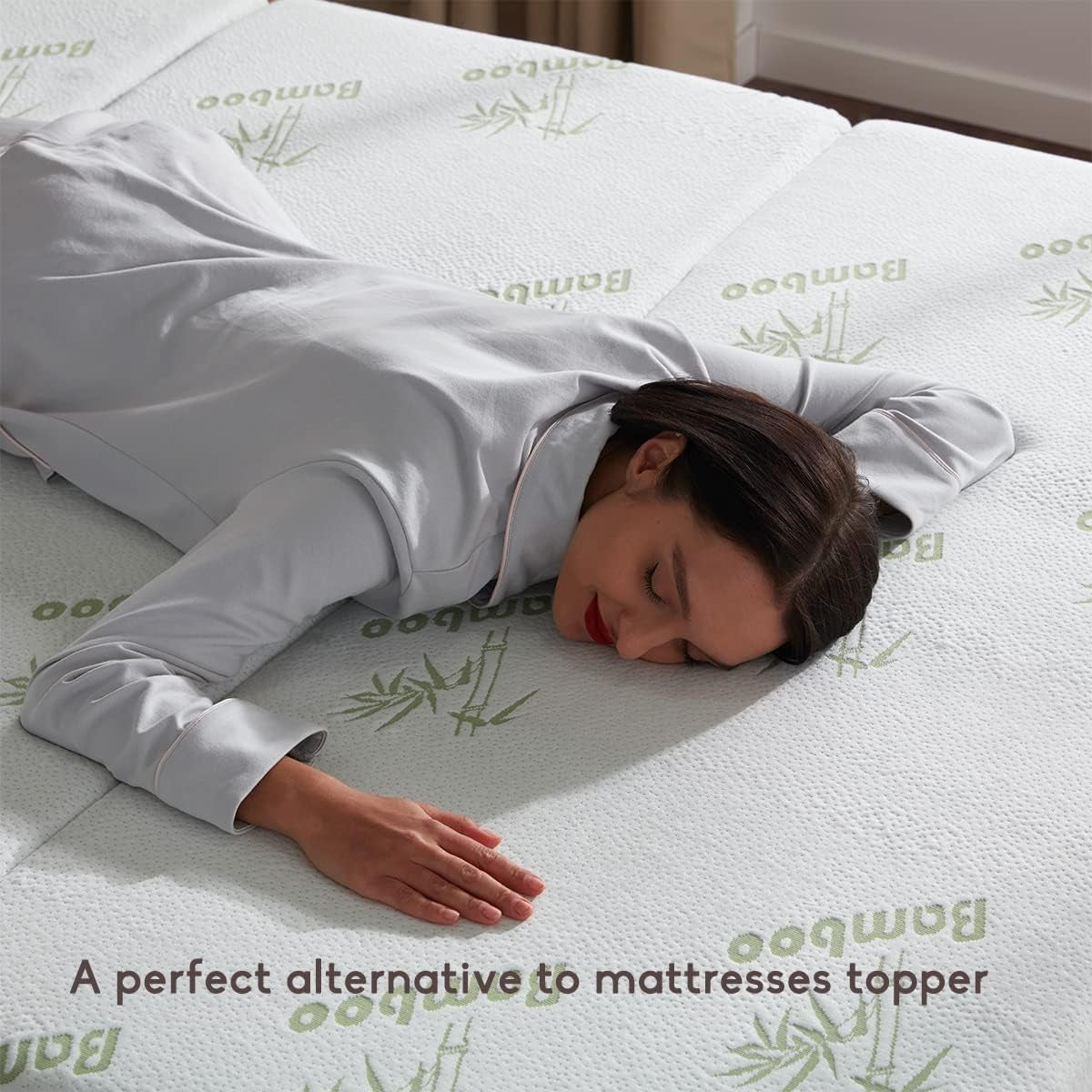 Memory Foam Folding Mattress with Storage Bag, 4 Inch Foldable Mattress Trifold Mattress Topper, Floor Mattress Guest Bed with Cooling Cover & Waterproof Lining