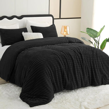 Fluffy Queen Comforter Set - Super Soft Faux Fur Black Comforter Queen Size, Winter Warm Fleece Bedding Set, 3 Pieces Plush Fuzzy Bed Set (1 Shaggy Comforter, 2 Pillowcases)