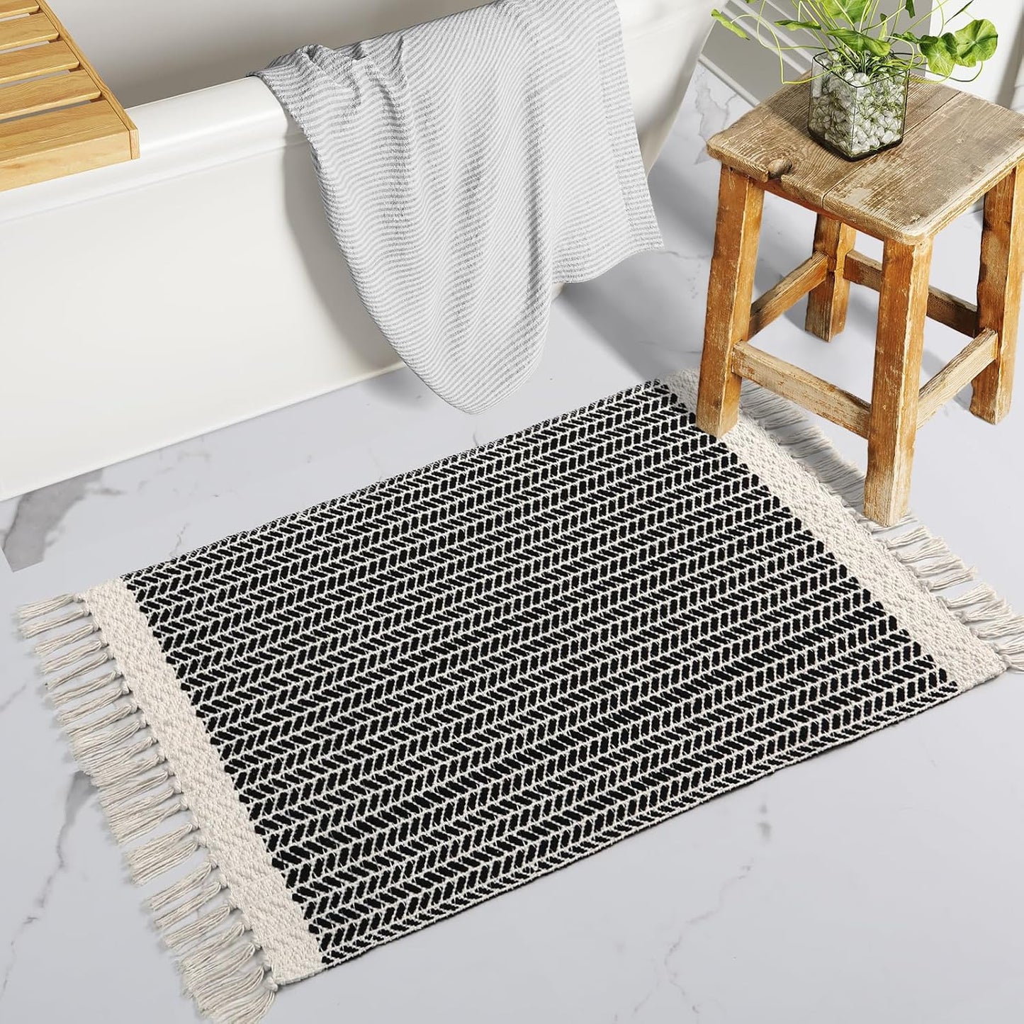 Boho Bathroom Rugs, Small 2X3 Front Door Mat Lightweight Kitchen Rug Woven Cotton Area Rug with Tassels, Farmhouse Washable Black and White Throw Rug Low Pile Carpet for Entry Laundry