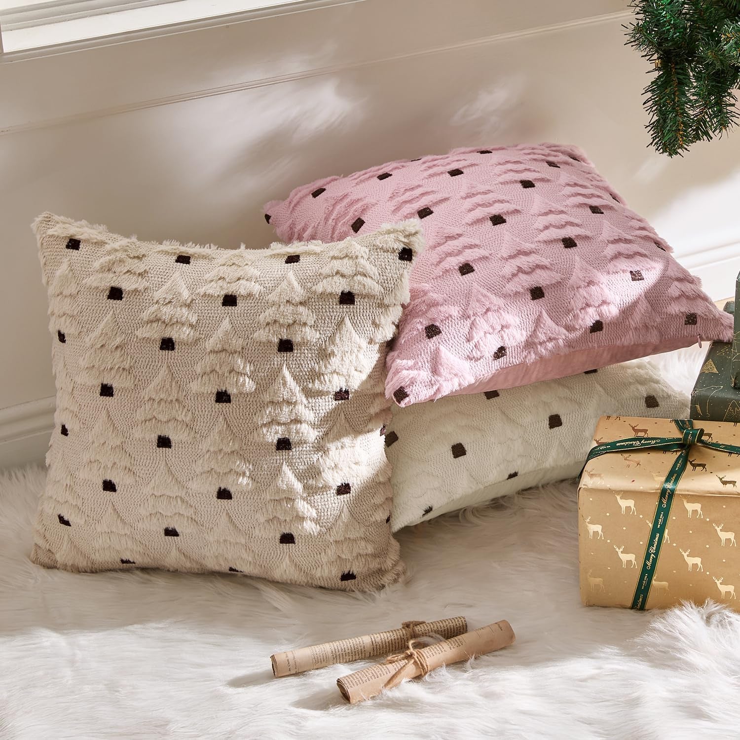 Christmas Tree Decorative Pillow Covers Faux Fur Wool Throw Pillows Soft Plush Cushion Covers Set of 2 Xmas Home Decor Winter Holiday for Sofa Couch Livingroom Bed 18X18 Inch Pink