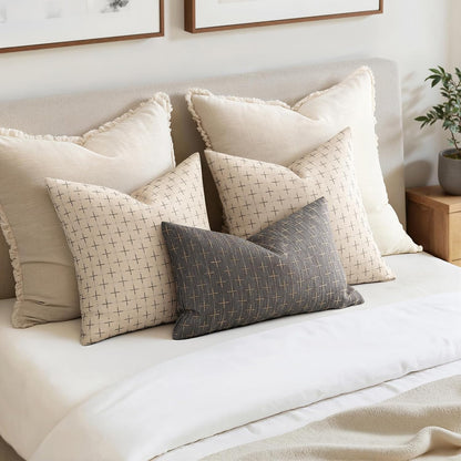 Pack of 2 Decorative Burlap Linen Christmas Throw Pillow Covers Modern Farmhouse Pillowcases Rustic Woven Textured Cushion Cover for Sofa Couch Bed 18X18 Inch Beige