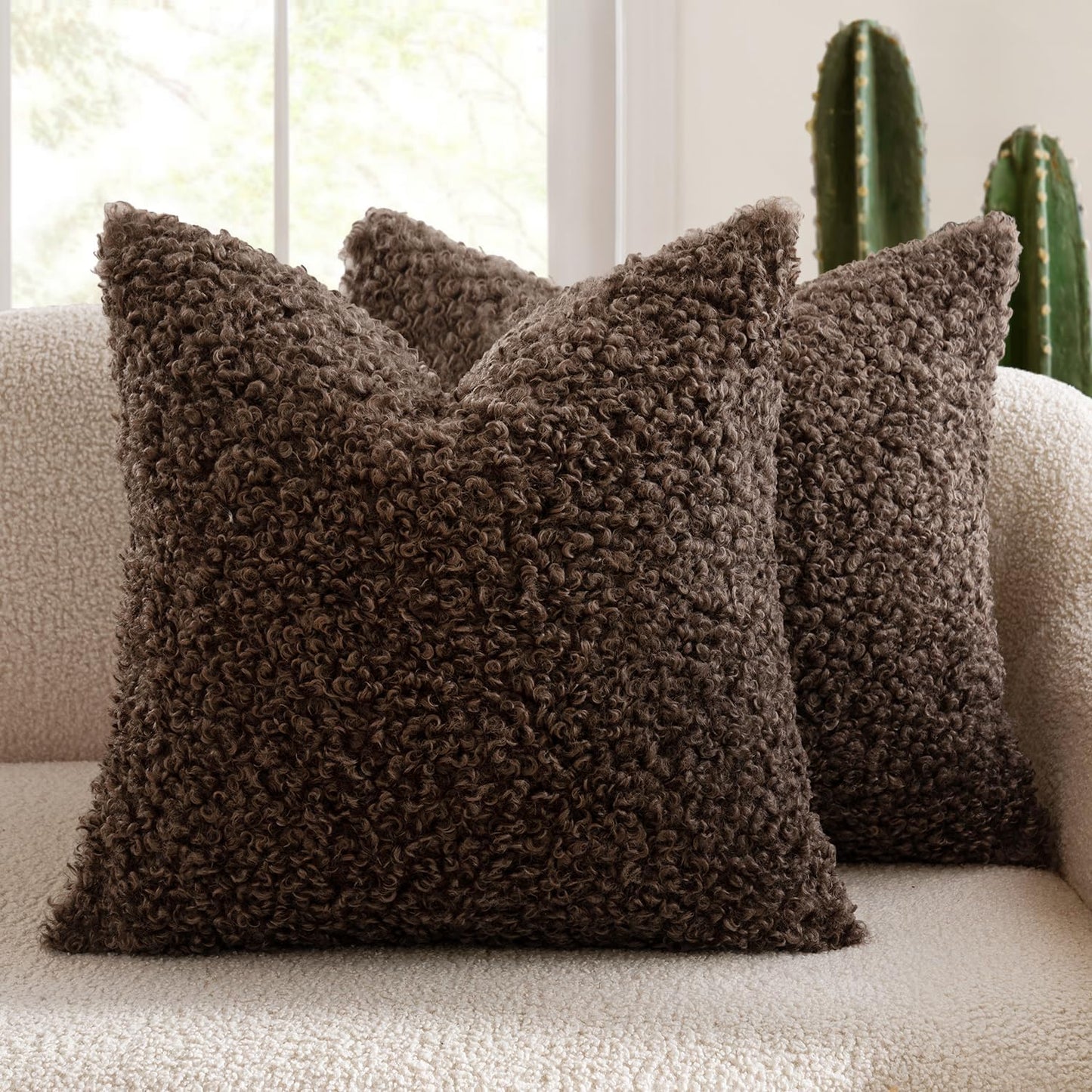 Pack of 2 Faux Fur Chocolate Throw Pillow Covers 18X18 Inch Boucle Decorative Sherpa Pillow Covers Fuzzy Accent Soft Sheepskin Fleece for Boho Home Decor Sofa Living Room Couch Bed