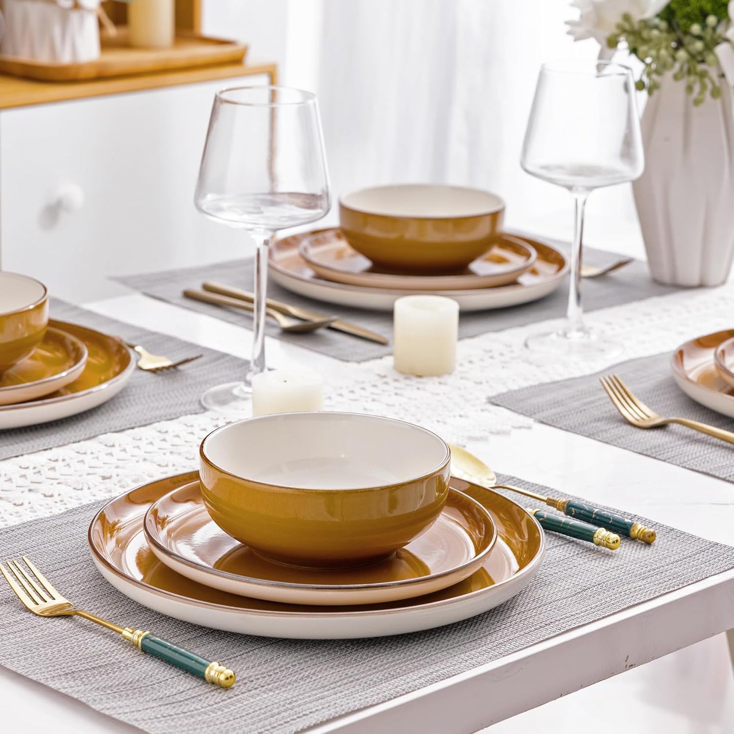 18-Piece Stoneware Dinnerware Set for 6 - Ceramic Plates and Bowls, Dishwasher and Microwave Safe