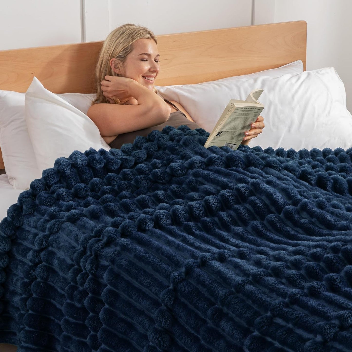 Super Soft Striped Jacquard Fleece Throw Blanket for Couch, Lightweight Cozy Blanket for All Seasons, 50x60 Inches, Navy Blue