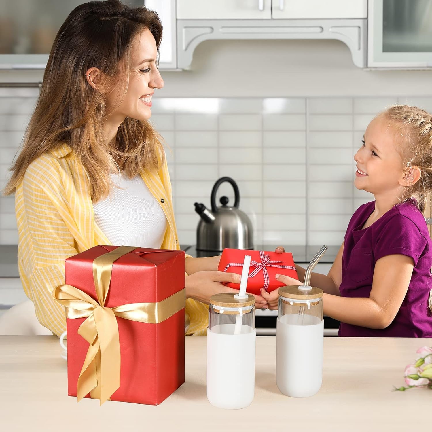 20 OZ Glass Cups with Bamboo Lids and Straws - Drinking Glasses with Silicone Protective Sleeve Set, Iced Coffee Glasses, Cute Tumbler Cup for Water, Smoothie, Boba Tea, Gift - 2 Pack