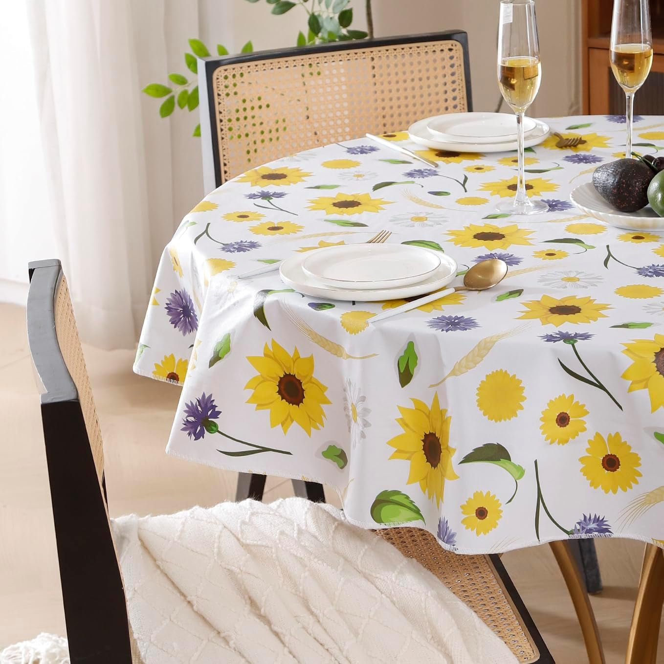 Round Vinyl Tablecloth with Flannel Backing Waterproof Oil-Proof PVC Table Cloth Stain-Resistant Wipeable Table Cover for round Table(48" Round)