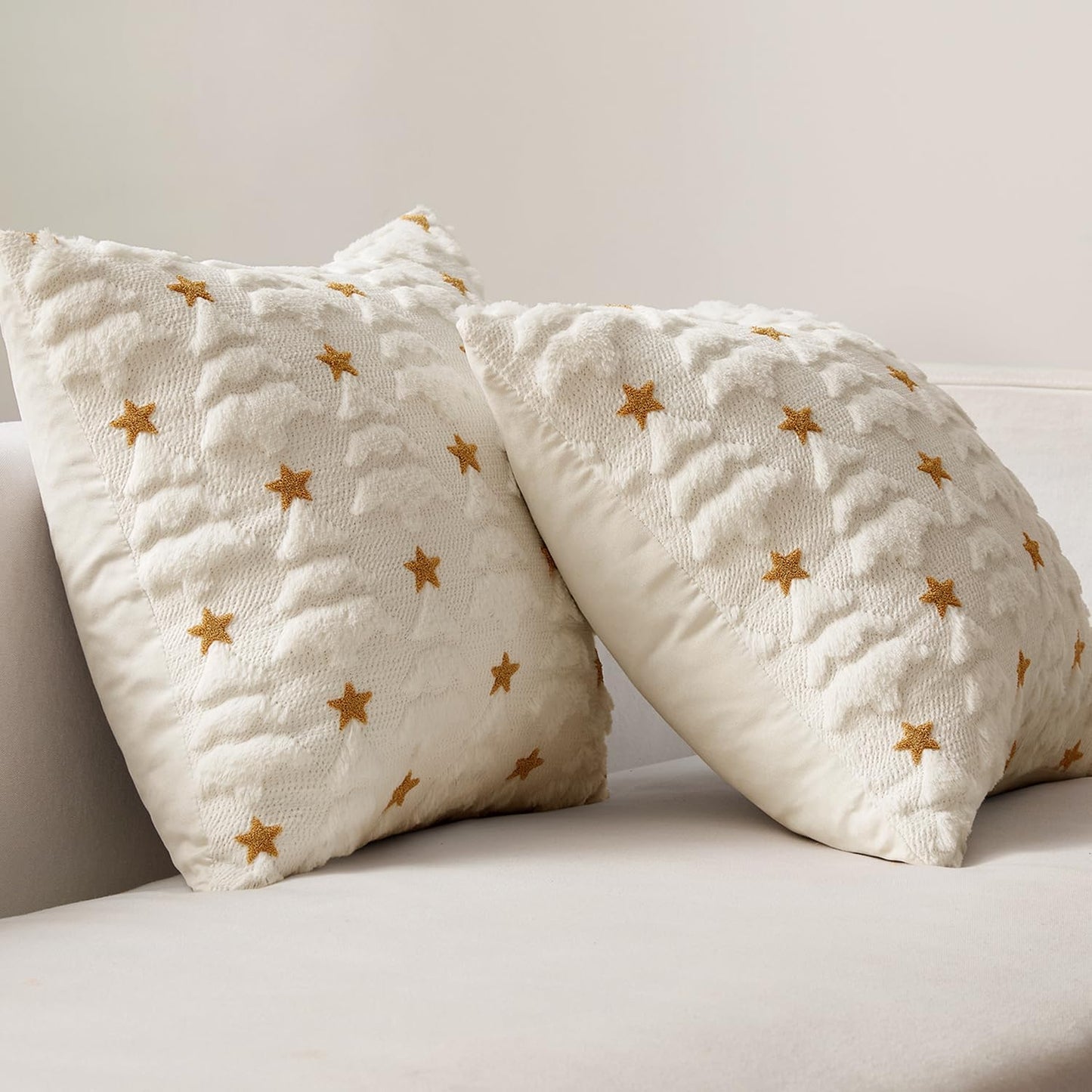 Christmas Pillow Covers 18X18 Inch Set of 2, Cream White Christmas Tree Plush Faux Fur Pillowcases Soft Decorative Throw Pillow Cases for Couch, Sofa Living Room Winter Xmas Holiday Home Decor