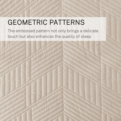 Ultrasonic Full Queen Quilt Bedding Set - Lightweight Birch Beige Bedspreads with Soft Modern Geometric Design for All Seasons (Includes 1 Quilt and 2 Pillow Shams)