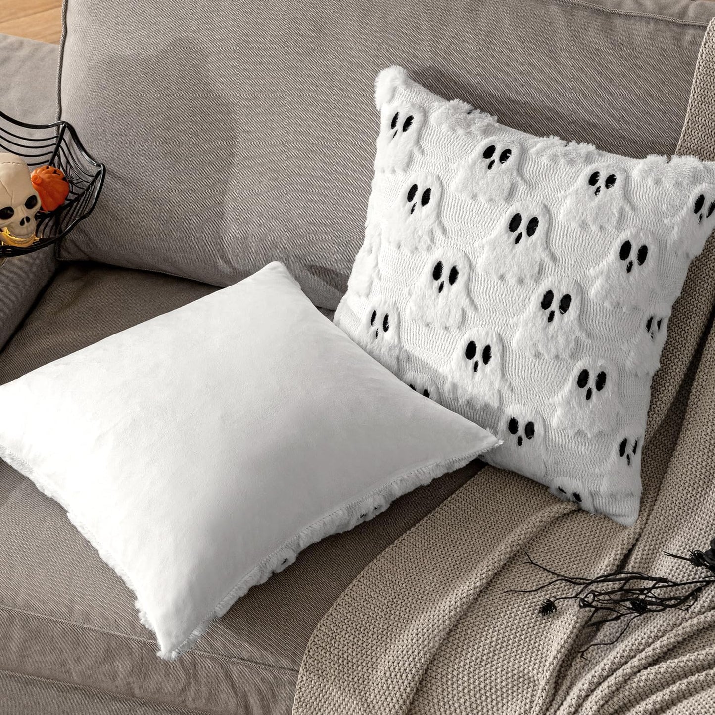 Halloween Pillow Covers Set of 2 White Ghost Decorative Soft Throw Pillows Plush Faux Fur Wool Couch Cushion Case for Fall Decor Chair Sofa Bedroom Living Room 18X18 Inch