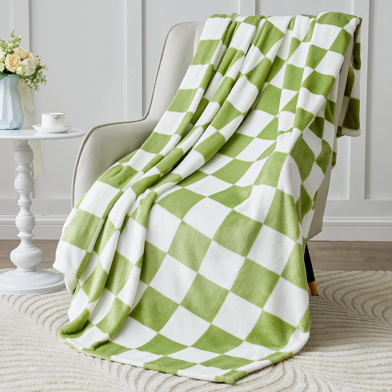 Checkered Throw Blanket for Couch, Soft & Cozy Fleece Flannel Blanket with Checkerboard Grid Home Decor, Checkered Green, 50X60 Inches