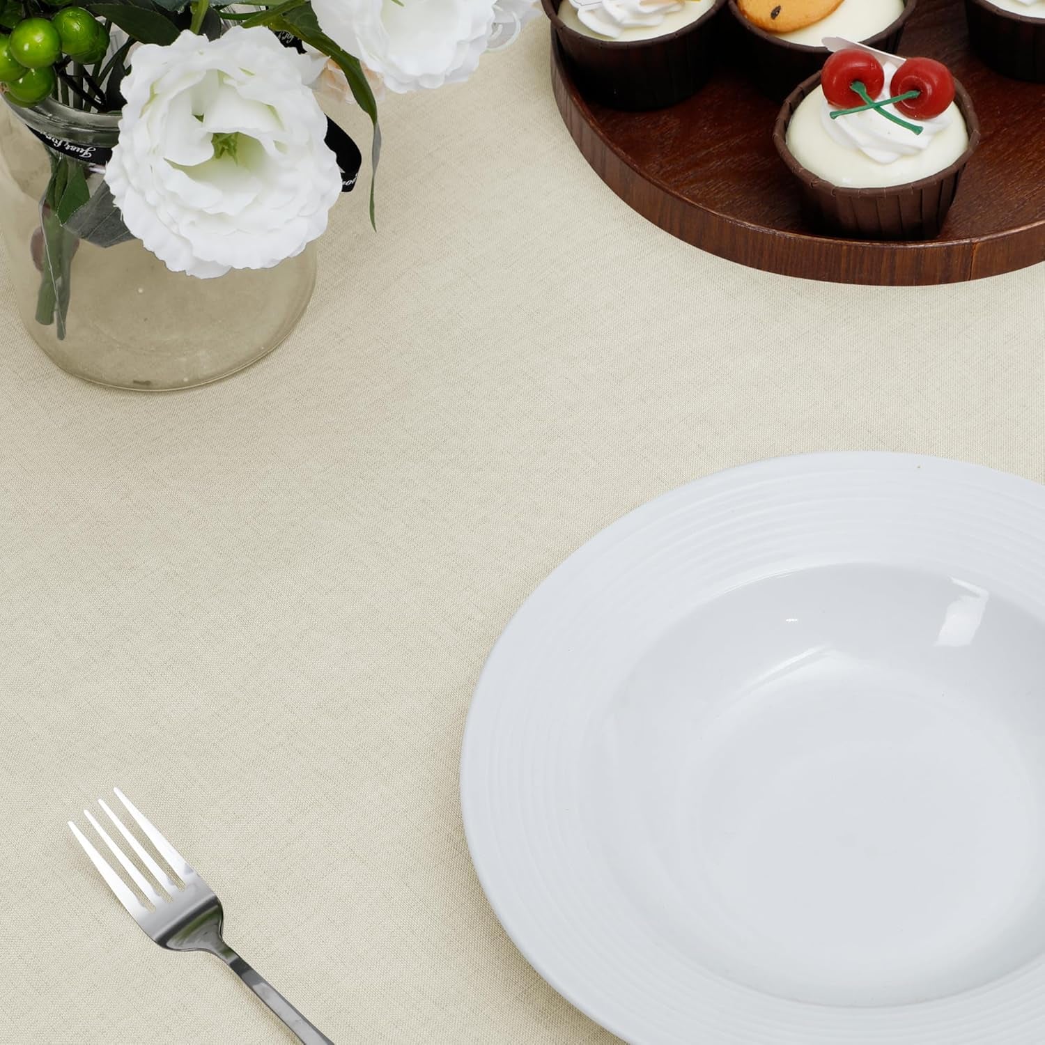 Faux Linen Waterproof Spill-Proof Tablecloth Stain Resistant round Table Cloth Wrinkle Free Decorative Fabric for Kitchen, Dining, Party, Weddings, Restaurants (70 In-Round, Beige)