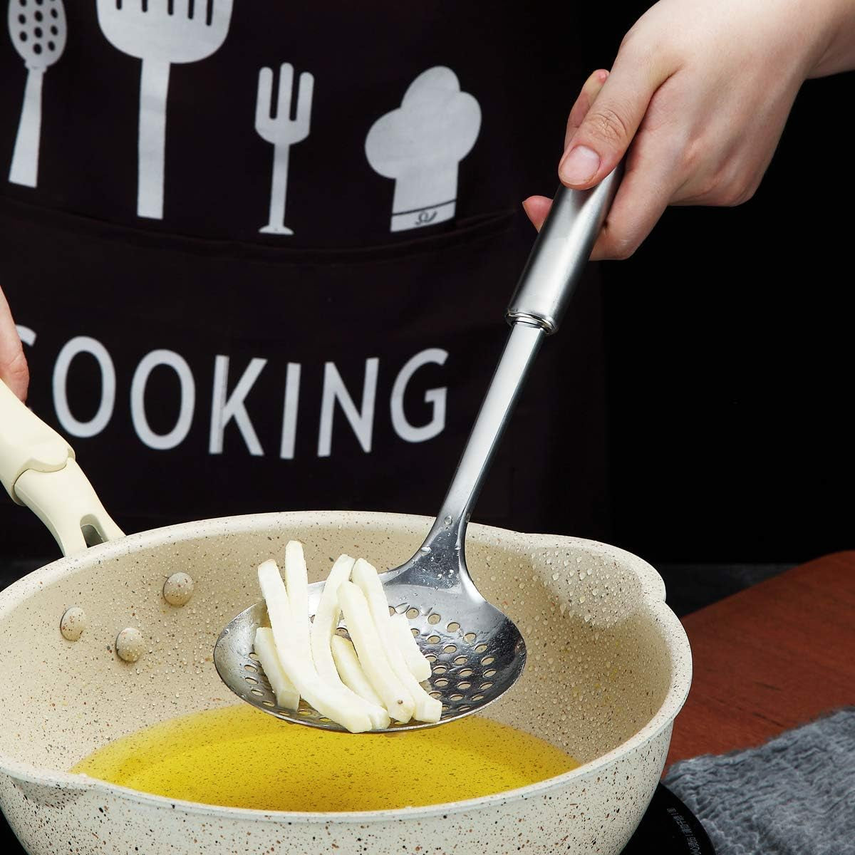 Stainless Steel Slotted Skimmer Spoon for Efficient Straining in Culinary Applications