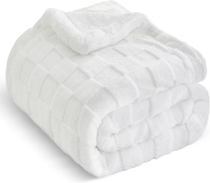 Fleece Blanket Checkered Throw Blanket for Women Men Mom, Room Home Dorm Decor, White for Couch Cute Soft Cozy Throw 50X60 Inches