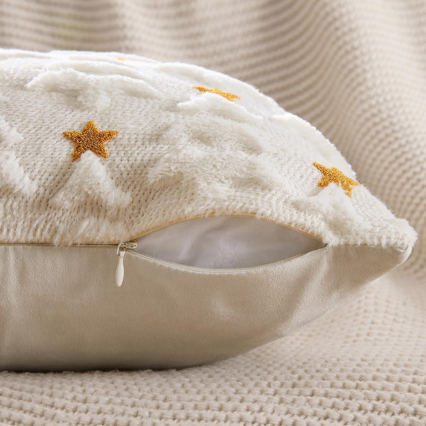 Christmas Pillow Covers 18X18 Inch Set of 2, Cream White Christmas Tree Plush Faux Fur Pillowcases Soft Decorative Throw Pillow Cases for Couch, Sofa Living Room Winter Xmas Holiday Home Decor