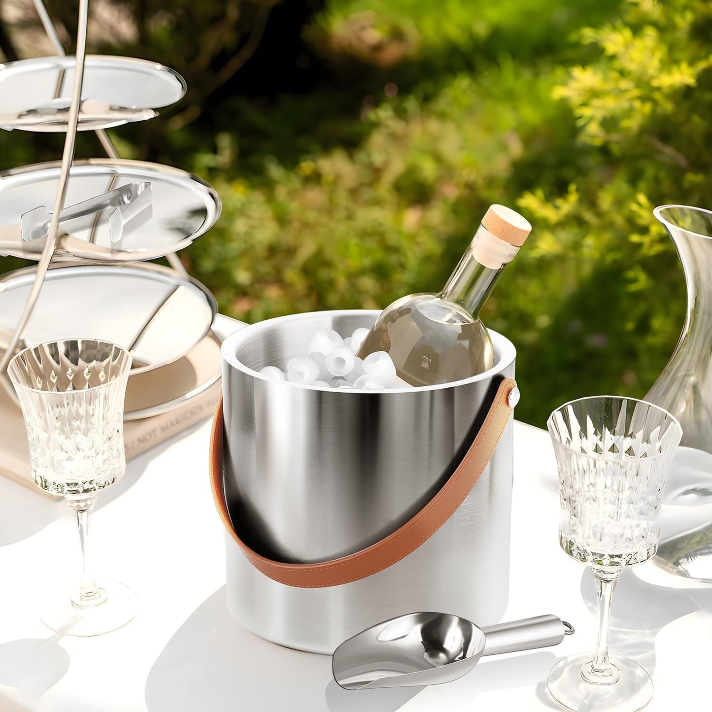 Double-Wall Vacuum Insulated Ice Bucket with Lid, Scoop, Ice Tong, Strainer & Leather Handle Keep Ice Frozen Longer Large Wine Ice Buckets for Cocktail Bar,Parties Chilling Beer Champagne 3L