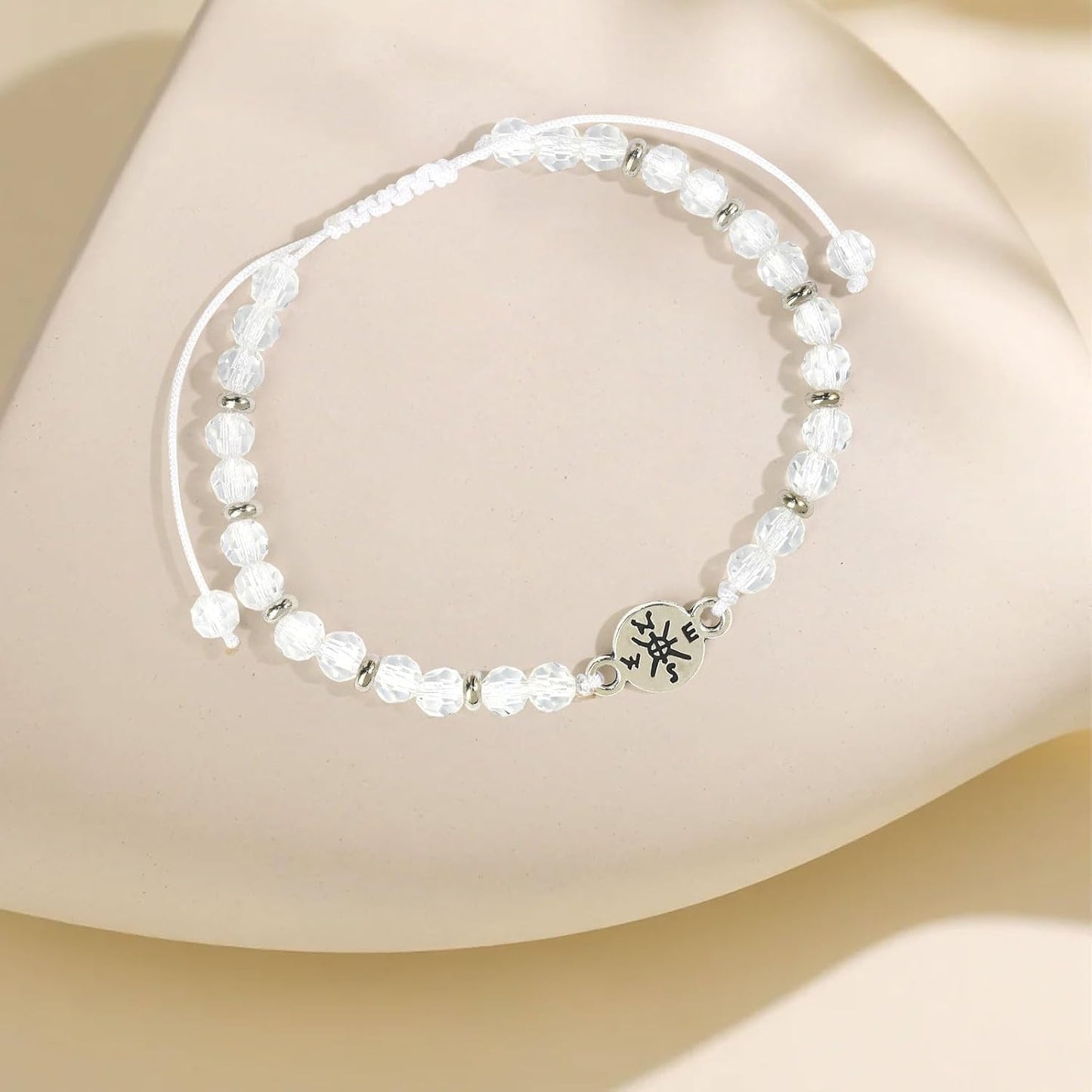 2025 Graduation Gifts for Her Cool High School College Class 5Th 8Th Grade Girls Bracelet Cards Middle School Kindergarten Masters Degree Senior Congratulations Gifts