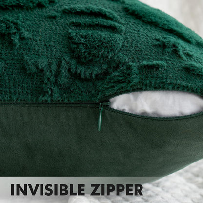 Christmas Pillow Covers 18X18 Inch Dark Green Winter Pillow Covers Set of 2 Decorative Festival Soft Fluffy Snowman Pillowcases for Home Decors Couch Sofa Livingroom Bed