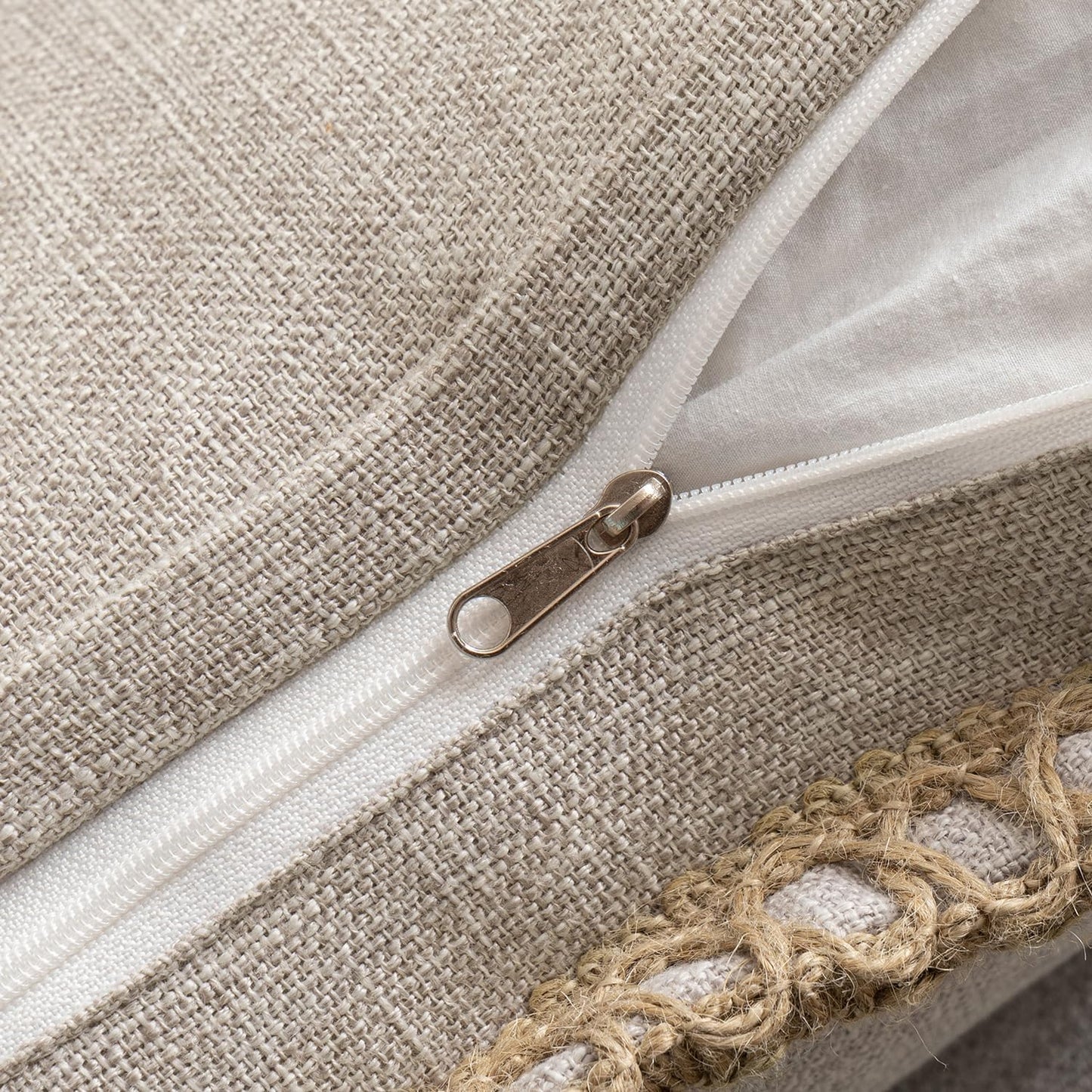 Pack of 2 Decorative Throw Pillow Covers Modern Farmhouse Outdoor Pillow Covers Neutral Linen Burlap Cushions for Couch Bed Living Room Sofa, Greyish White 18 X 18 Inches 45 X 45 Cm