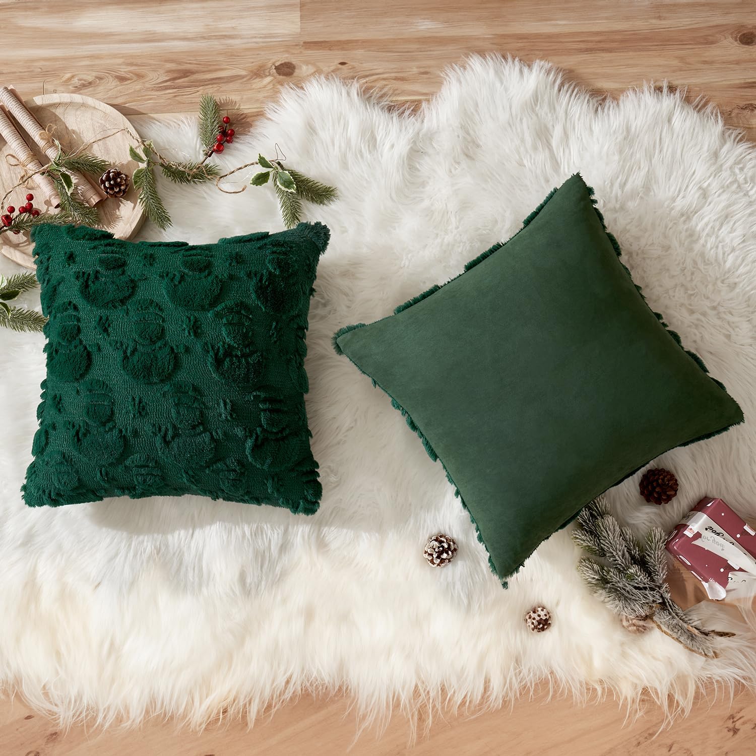 Christmas Pillow Covers 18X18 Inch Dark Green Winter Pillow Covers Set of 2 Decorative Festival Soft Fluffy Snowman Pillowcases for Home Decors Couch Sofa Livingroom Bed