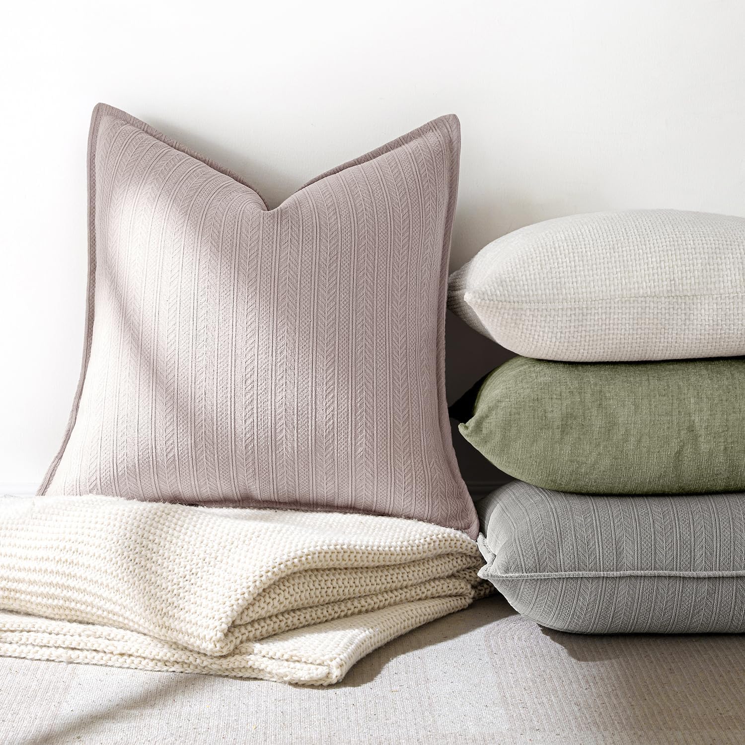 20X20 Inch Aesthetic Pink Decorative Couch Pillow Covers Set of 2 Chenille Throw Pillow Covers Farmhouse Cushion Cases with Elegant Design for Home Decor Sofa Bedroom Living Room