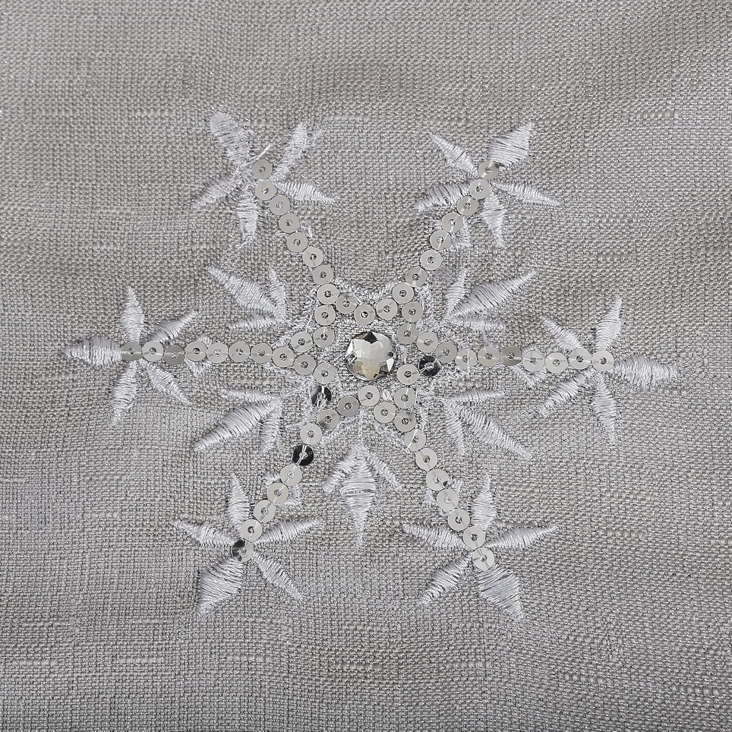 Christmas Table Napkins Cloth Set of 4, Embroidered Snowflake Napkins 18X18 Inch, Silver Napkins Glittering Sequins for Dinner, Xmas Holiday Napkins for Familiy Dinning, Grey, Machine Washable