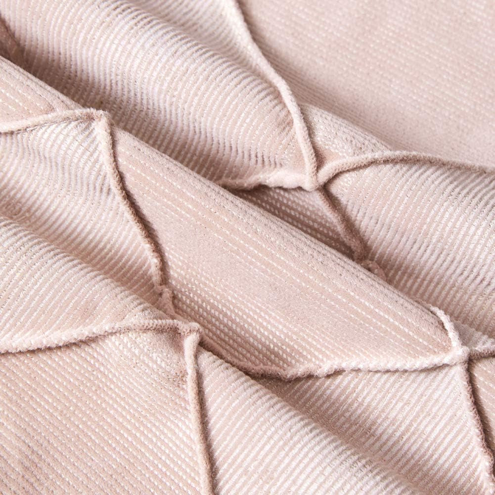 Pack of 2 Velvet Pink Decorative Throw Pillow Covers,Soft Plaids Accent Solid Square Cushion Case Pillow Cases Set for Couch Sofa Bedroom Car Living Room (18X18 Inch/45X45 Cm, Pink)
