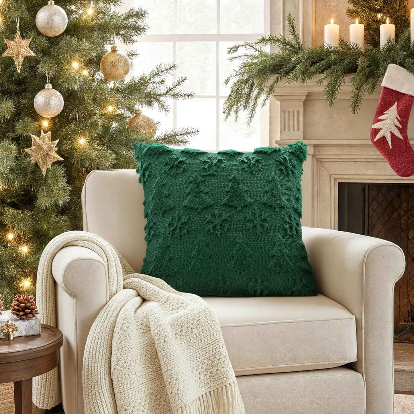 Christmas Throw Pillow Covers 18X18 Set of 2 Christmas Decorations Dark Green Soft Plush Faux Fur Wool Xmas Tree Snowflakes Pillowcases Holiday Festivals Winter Home Decor Sofa Couch Bed Porch