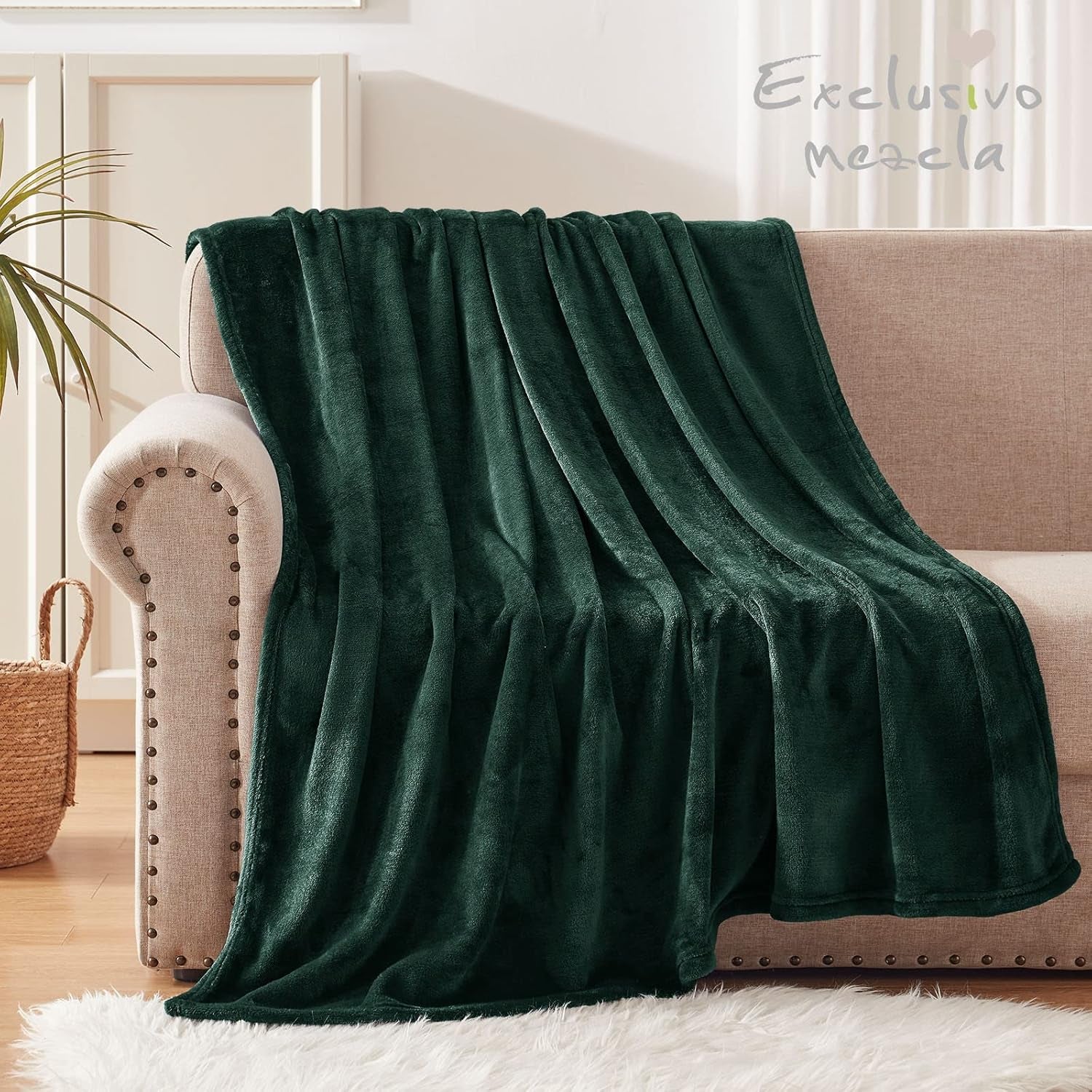 Extra Large Forest Green Fleece Throw Blanket - 300GSM Super Soft and Warm, Cozy and Lightweight for All Season Use, 50x70 Inches