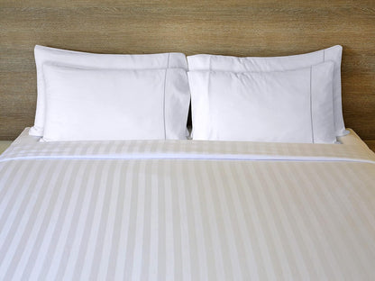 Queen Pillow Cases - 4 Pack - Envelope Closure - Soft Brushed Microfiber Fabric - Shrinkage and Fade Resistant Pillow Covers Queen Size 20 X 30 Inches (Queen, White)
