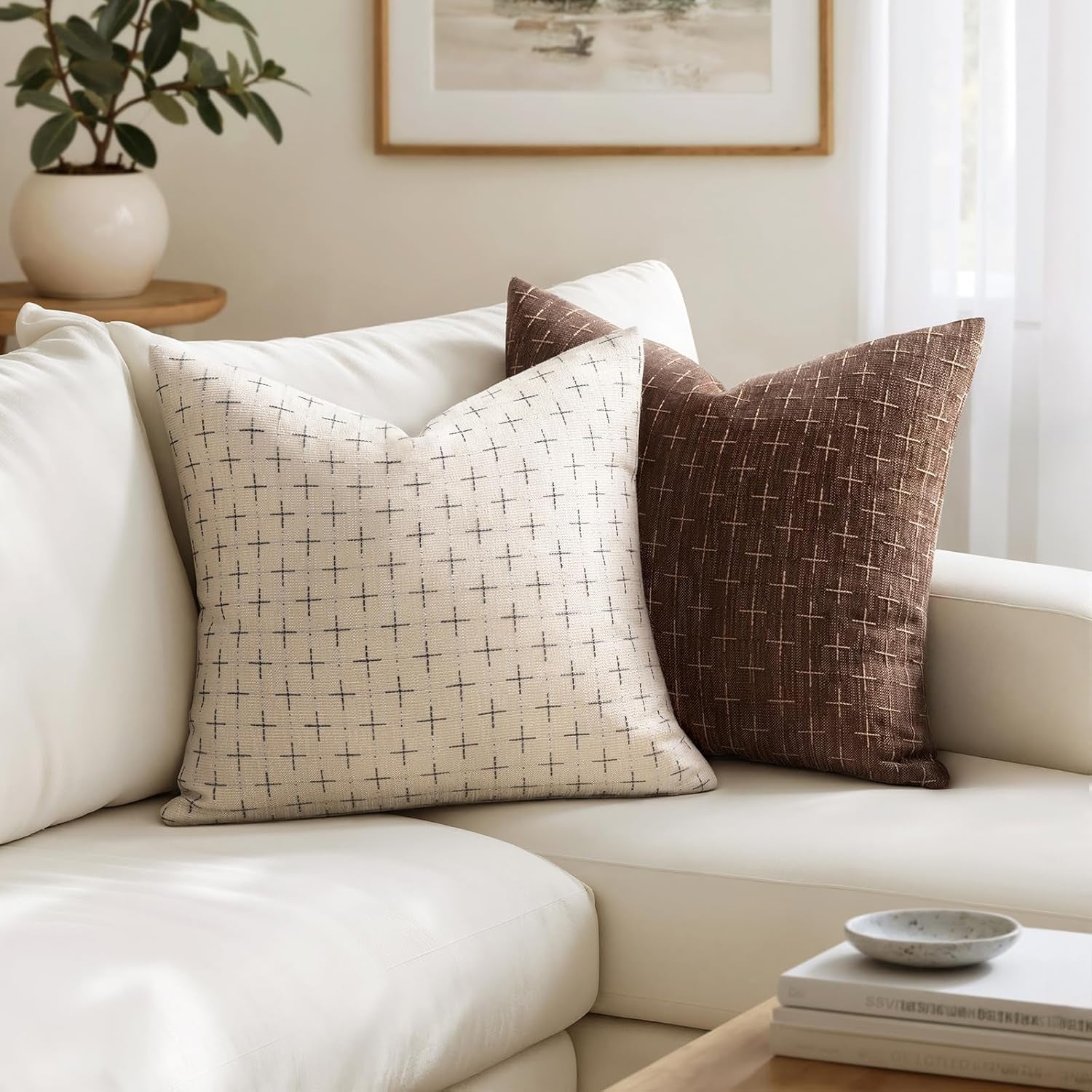 Pack of 2 Decorative Burlap Linen Christmas Throw Pillow Covers Modern Farmhouse Pillowcases Rustic Woven Textured Cushion Cover for Sofa Couch Bed 18X18 Inch Beige