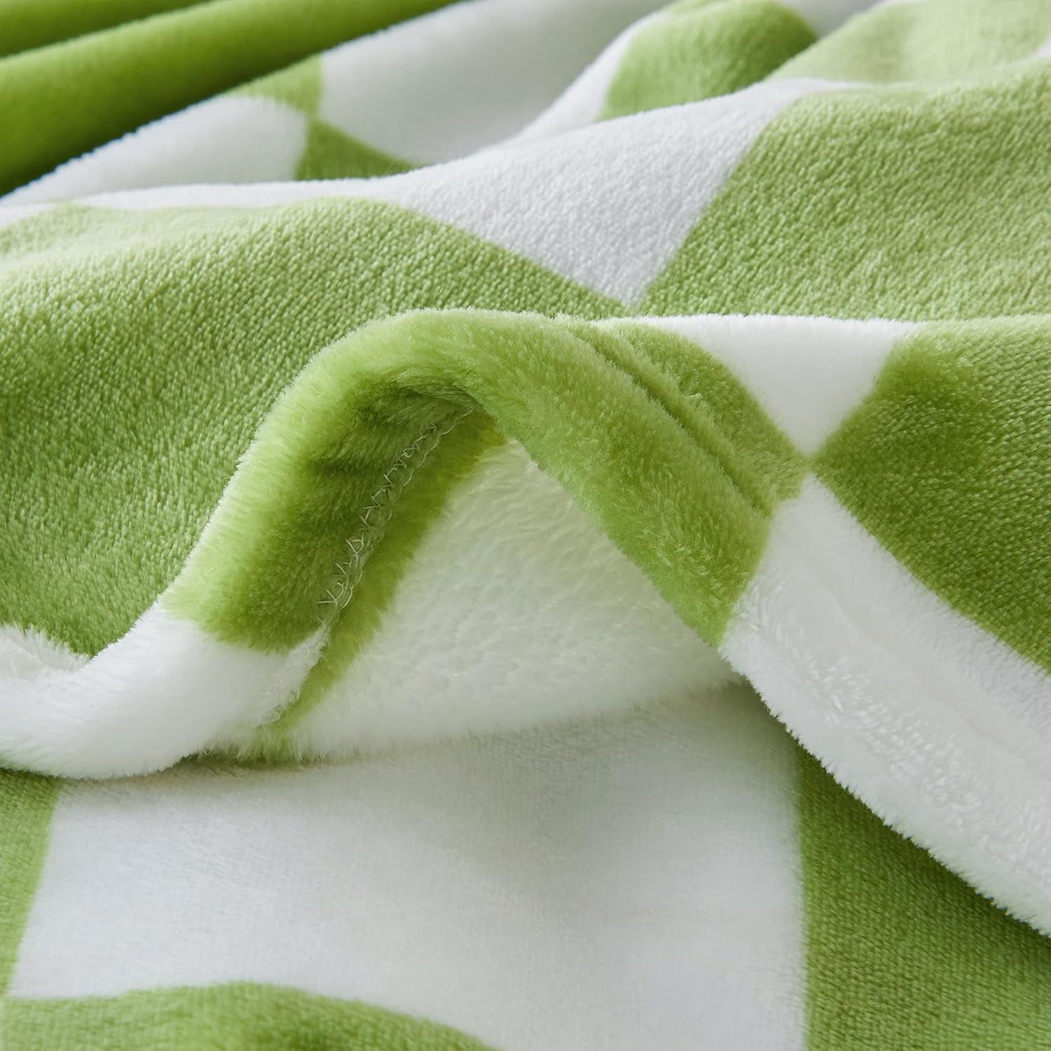 Checkered Throw Blanket for Couch, Soft & Cozy Fleece Flannel Blanket with Checkerboard Grid Home Decor, Checkered Green, 50X60 Inches