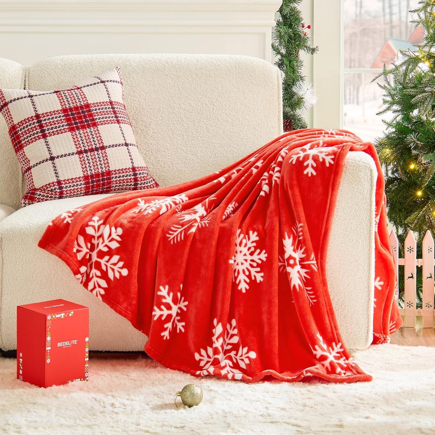 Christmas Throw Blanket– Cozy Holiday Blanket with Red Snowflake Design, Soft Lightweight Fleece Christmas Blanket for Couch & Bed, Festive Home Décor & Gift, 50"X60"