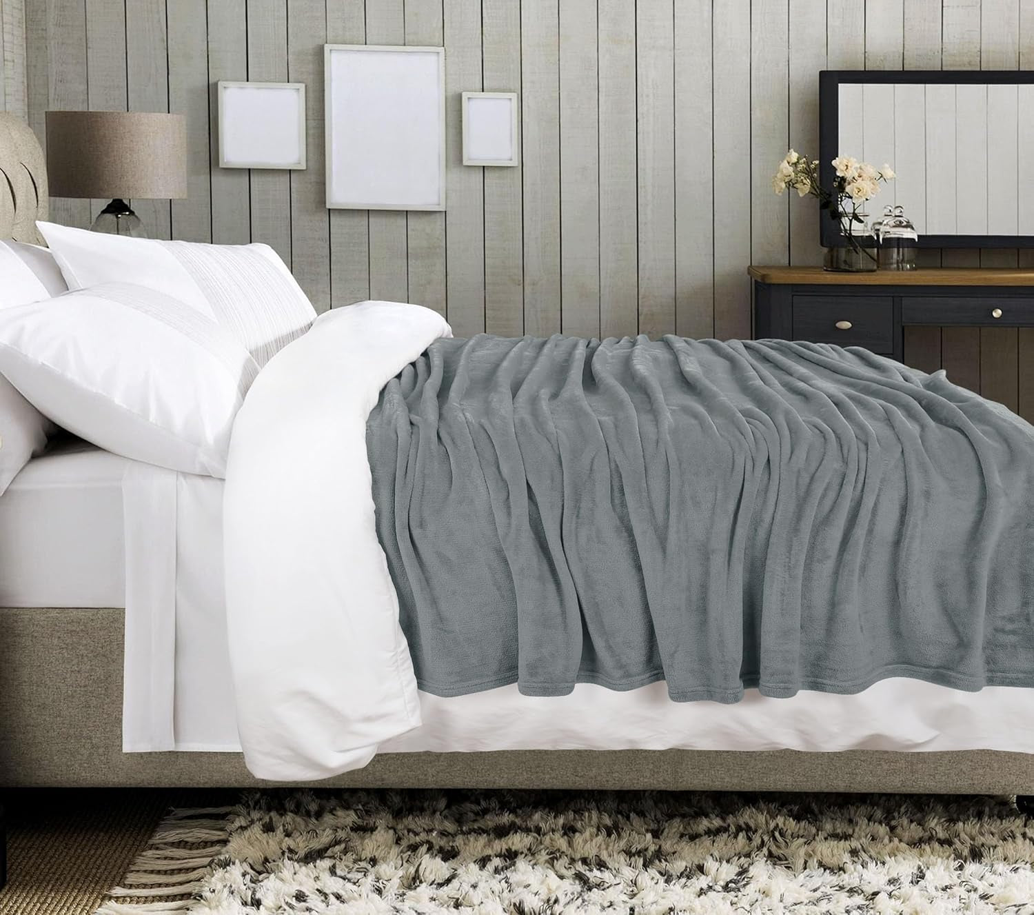 Cool Grey Fleece Blanket Queen Size Fuzzy Soft Anti-Static Microfiber Bed Blanket (90X90 Inch)