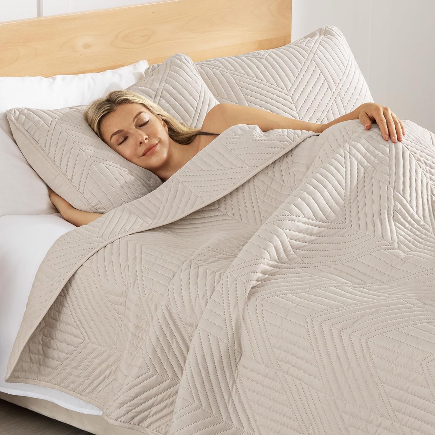 Ultrasonic Full Queen Quilt Bedding Set - Lightweight Birch Beige Bedspreads with Soft Modern Geometric Design for All Seasons (Includes 1 Quilt and 2 Pillow Shams)