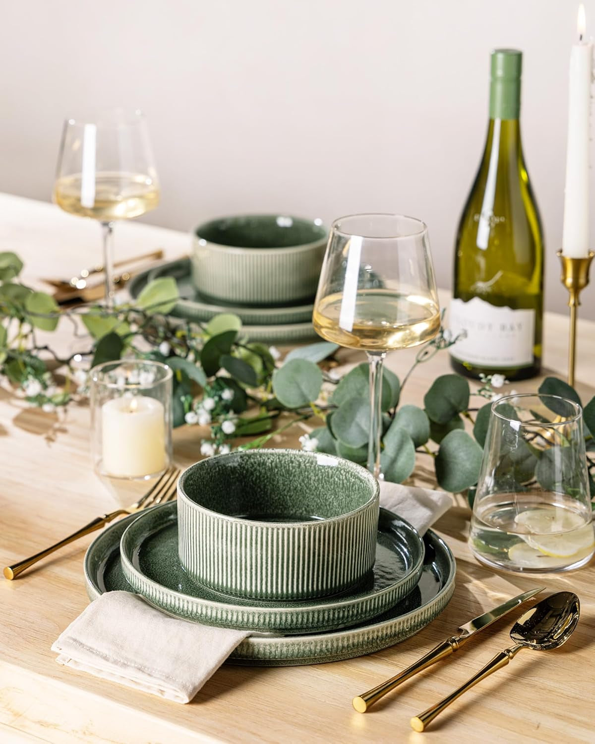 Stoneware Dinnerware Set for 4 - Round Reactive Glaze Ceramic Plates and Bowls, 12-Piece Set, Highly Scratch Resistant, Dishwasher and Microwave Safe