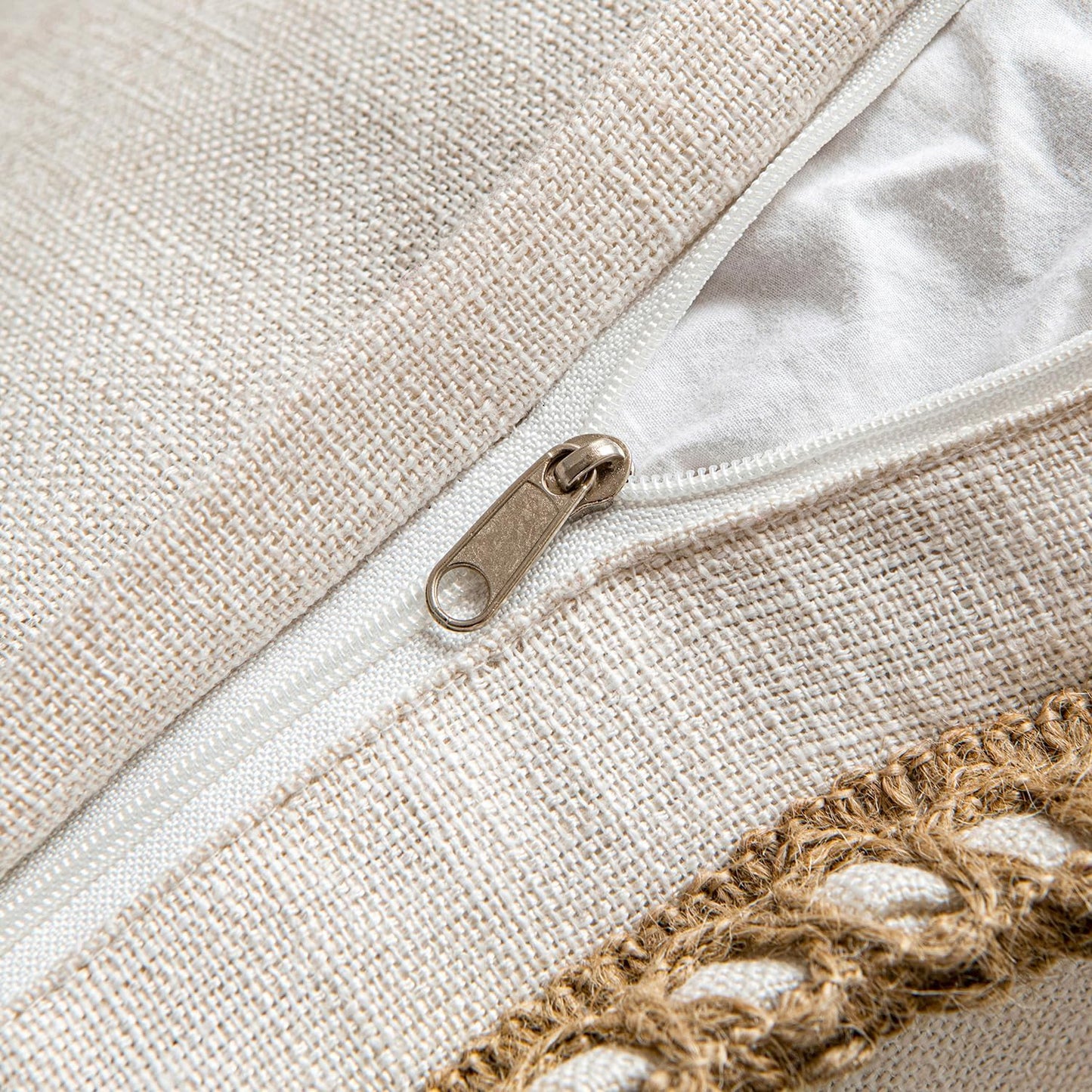 Pack of 2 Decorative Throw Pillow Covers Modern Farmhouse Outdoor Pillow Covers Neutral Linen Burlap Cushions for Couch Bed Living Room Sofa, Natural White 18 X 18 Inches 45 X 45 Cm