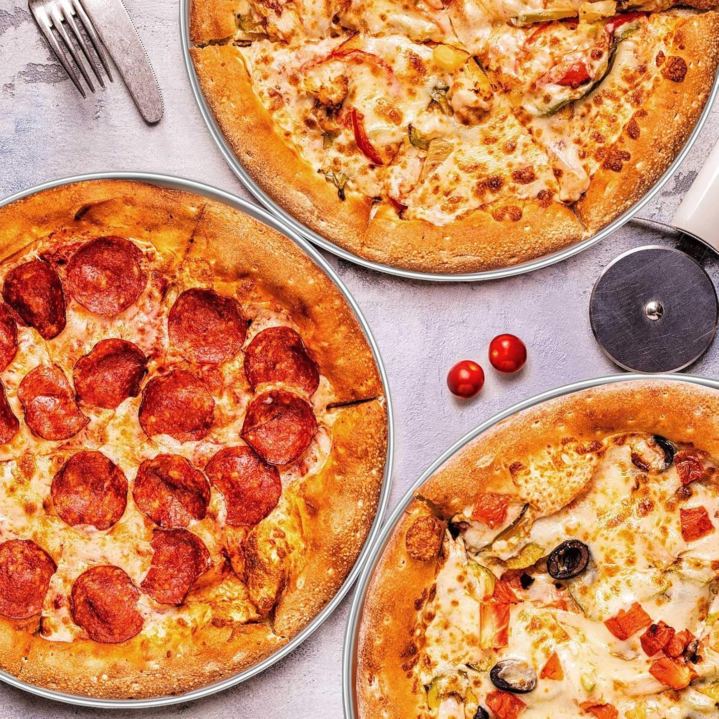 13.5 Inch Pizza Pan, 3 Pieces Stainless Steel round Pizza Tray Dish Plate for Oven Baking Roasting, Healthy & Heavy Duty, Rust Free & Dishwasher Safe -Silver