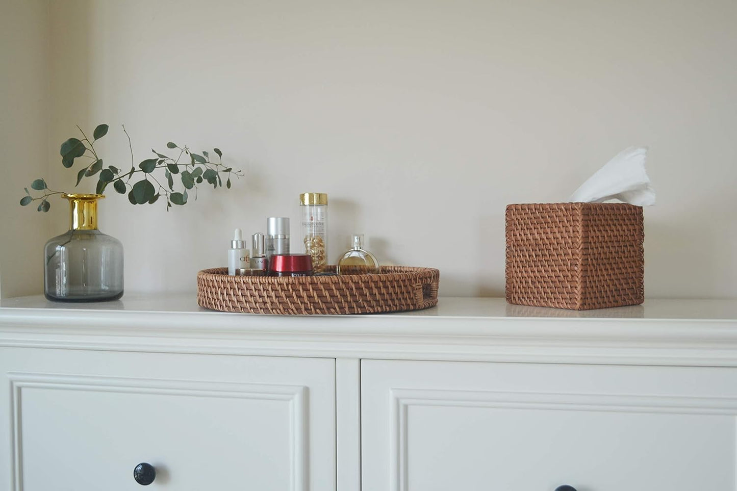 Round Rattan Woven Serving Tray with Handles Ottoman Tray for Breakfast, Drinks, Snacks for Coffee Table, Home Decorative (Honey Brown, 13.8"X2")