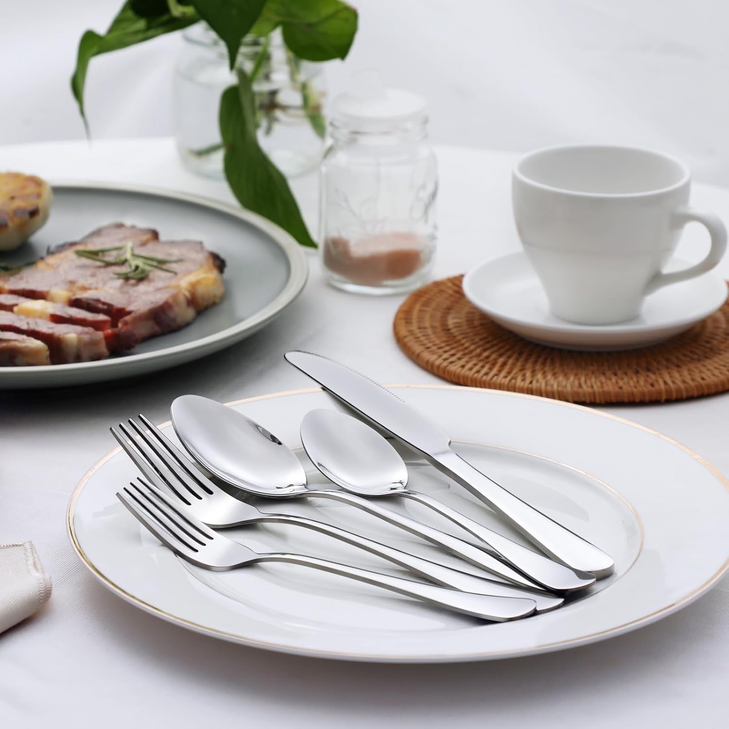 30-Pack Silverware Set with Steak Knives, Food-Grade Dishwasher Safe, Stainless Steel Utensils Set Includes Spoons Forks Knives for Home Restaurant Hotel