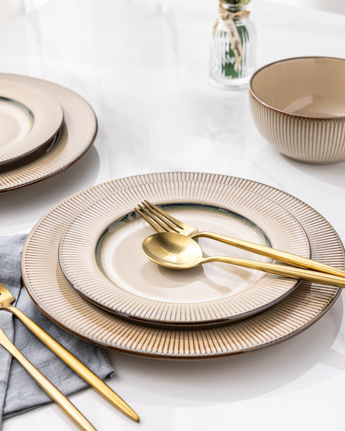 Elegant 18-Piece Embossed Stoneware Dinnerware Set for 8 - Dishwasher and Microwave Safe - Ideal Housewarming and Wedding Gift