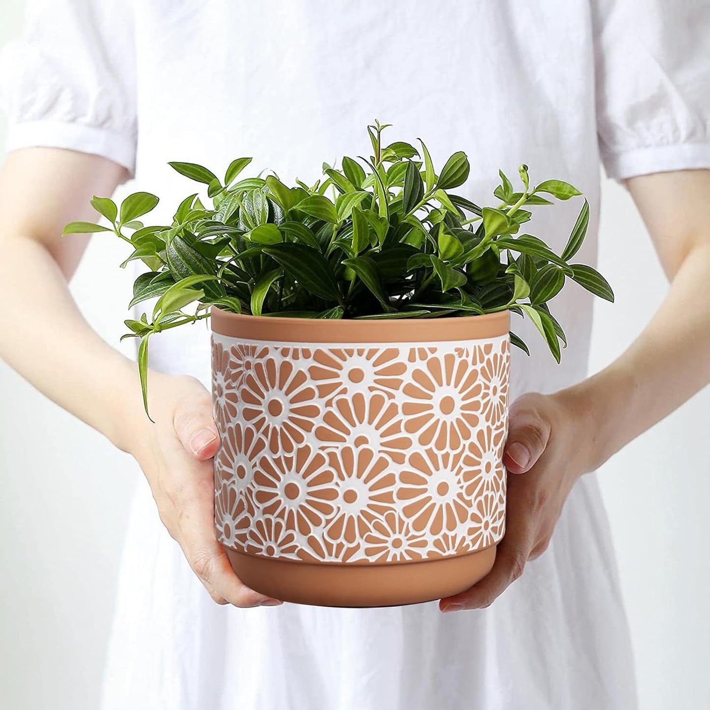 3 Piece Ceramic Plant Pots, 5.7/4.7/3.5/Inch Planters with Drainage Hole, Outdoor Indoor Flower Pots Set, Modern Decorative Plant Pots for Lilies, Cacti, Succulents, Snakes, Bamboo(Red)