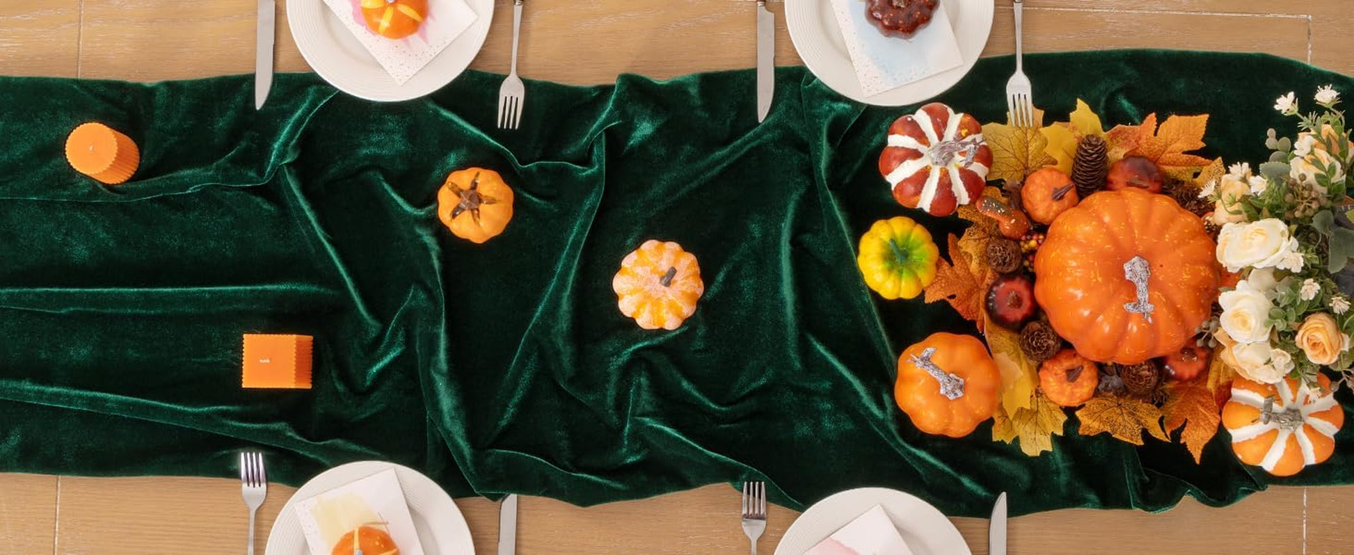 Emerald Green Velvet Table Runner Fall Thanksgiving Table Runner 20 X 120 Inch Luxurious Elegant Velvet Fabric Friendsgiving Table Decorations for Christmas Dinner Wedding Bridal Baby Shower