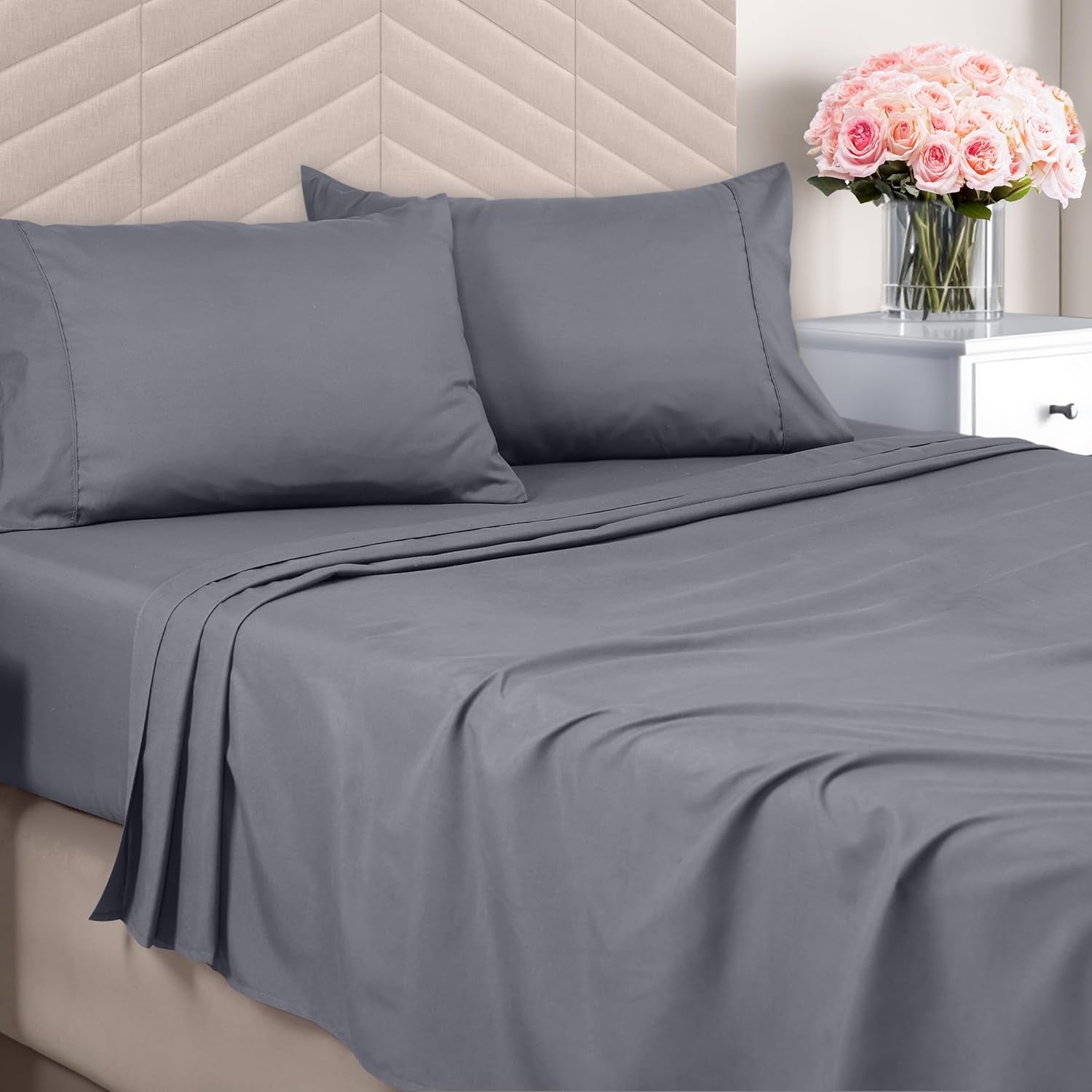 Queen Sheet Set – Brushed Microfiber – Ultra Soft Bed Sheets for Queen Size Bed Set – Deep Pocket, Wrinkle & Fade Resistant – Includes 1 Fitted, 1 Flat, 2 Pillowcases (Grey)