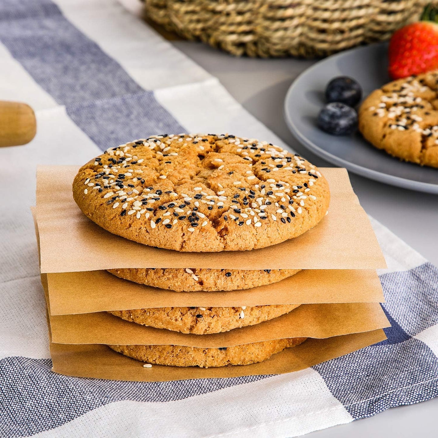 200 Count Unbleached Parchment Paper Squares 6" X 6", Non-Stick Wax Paper Sheets for Separate Burgers, Cookies & Other Foods When Storing, Freezing