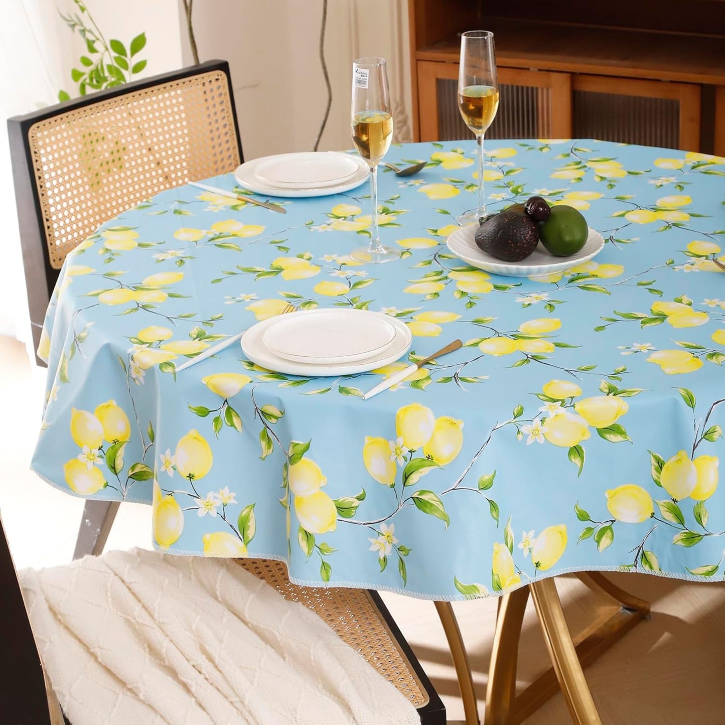 Round Vinyl Tablecloth with Flannel Backing Waterproof Oil-Proof PVC Table Cloth Stain-Resistant Wipeable Table Cover for round Table(48" Round)