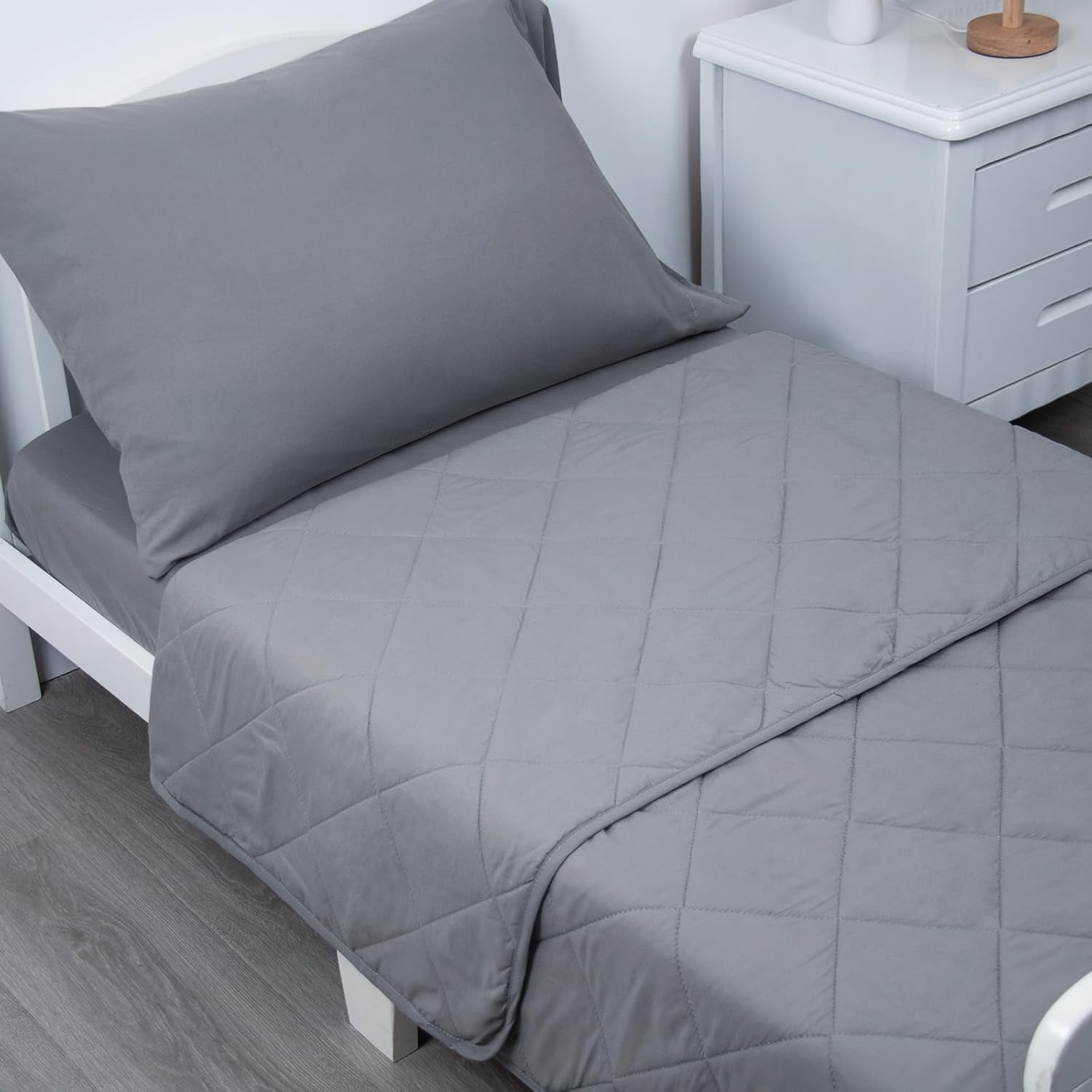 4 Piece Toddler Bedding Set,Ultra Soft and Breathable Crib Bedding Set,Includes Quilted Comforter,Fitted Sheet,Flat Top Sheet and Envelope Pillowcase for Boys and Girls,Grey